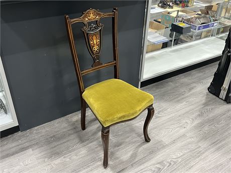 VICTORIAN SIDE CHAIR