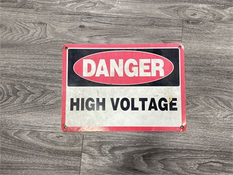 VINTAGE METAL DANGER HIGH VOLTAGE SIGN - 14” X 10”