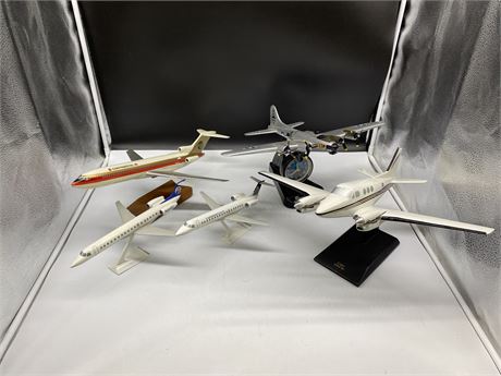 5 MODEL PLANES W/STANDS - FLYING FORTRESS HAS WORKING CLOCK,