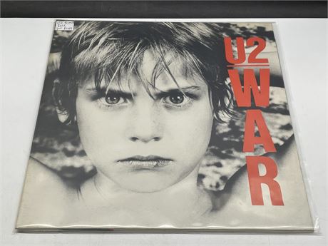 U2 UK PRESS RARE 1ST PRESS - WAR - NEAR MINT (NM)