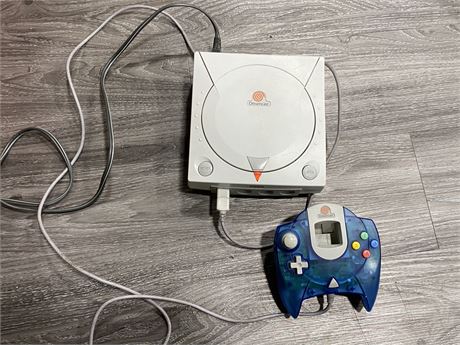 DREAMCAST SYSTEM & CONTROL (Red light comes on when powered up, as is)
