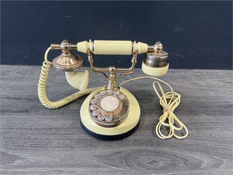 VINTAGE STYLE ROTARY PHONE - 10” WIDE