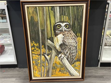 LARGE SIGNED OIL ON CANVAS OWL PAINTING (29”x41”)