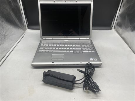 DELL LAPTOP WITH POWER SUPPLY (WORKS)