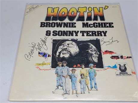 SONNY TERRY & BROWNIE MCGHEE, LEGENDARY BLUESMEN SIGNED LP 'HOOTIN" (COA)
