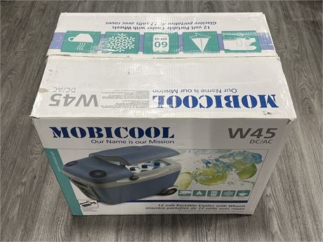 LIKE NEW MOBICOOL 12V PORTABLE COOLER WITH WHEELS