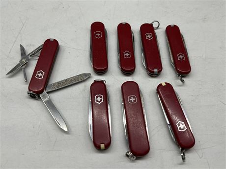 8 SWISS ARMY KNIVES