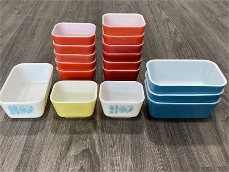 17 PYREX REFRIGERATOR DISHES