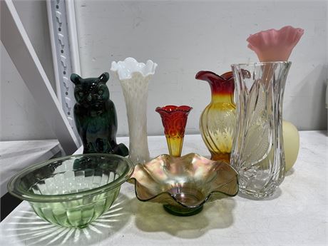 LOF OF 8 MISC HOME DECOR INCL: CRYSTAL, CARNIVAL GLASS, BOWLS, VASES, ETC