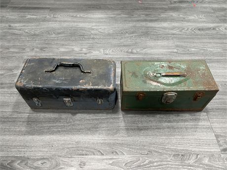 2 SMALL VINTAGE TACKLE / TOOL BOXES