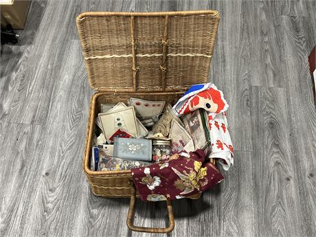 WICKER BASKET W/VINTAGE SEWING CONTENTS