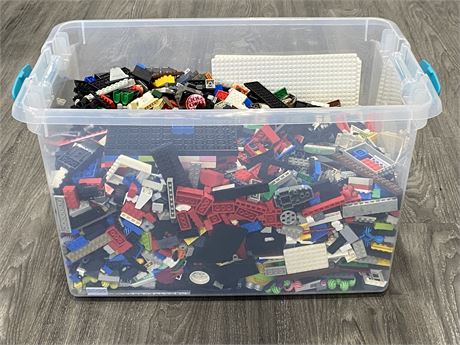 50 LITRES OF LEGO