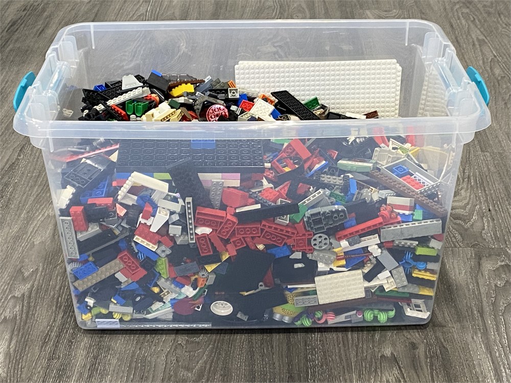 Urban Auctions - 50 LITRES OF LEGO