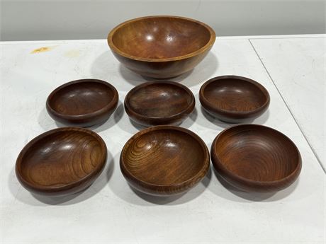 7 WOOD BOWLS (Largest is 11”)