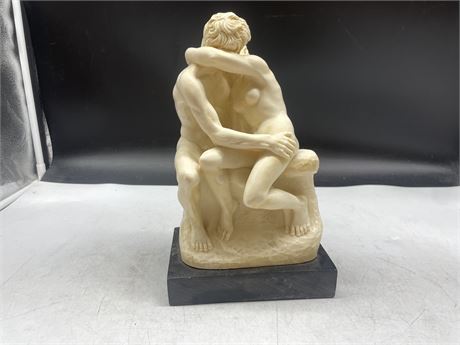 SIGNED LOVERS STATUE ON STAND 10”