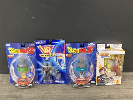 (4) 1990’s - EARLY 2000’s TOYS / FIGURES IN PACKS