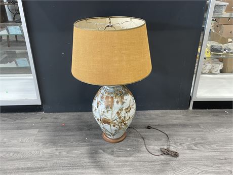 LARGE POTTERY TABLE LAMP MID CENTURY (31”)