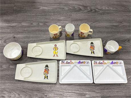 LOT OF MISC. MCDONALD’S VINTAGE LIDS TRAY / CUPS
