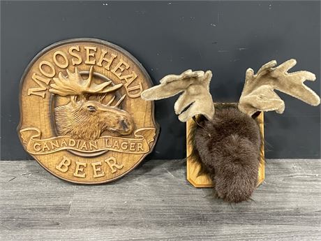 MOOSE HEAD CANADIAN LAGER BEER SIGN (13”x14”) & MOOSEHEAD WALL MOUNT W/ TAG
