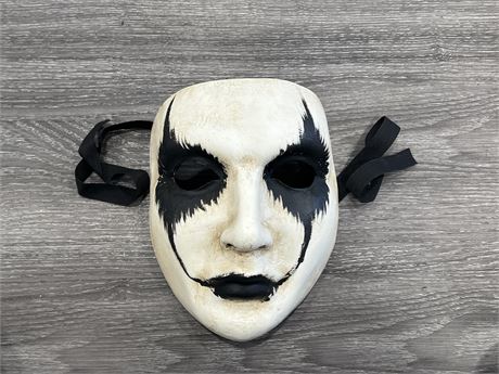 VENETIAN CROW FACE III MASK - HAND CRAFTED IN ITALY - 8” LONG
