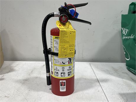 FULLY CHARGED 10LB STRIKE FIRST FIRE EXTINGUISHER