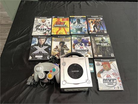 GAMECUBE W/ 9 GAMES (Working)