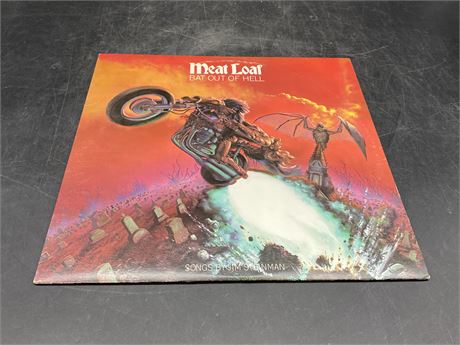 MEAT LOAF - BAT OUT OF HELL - GOOD CONDITION