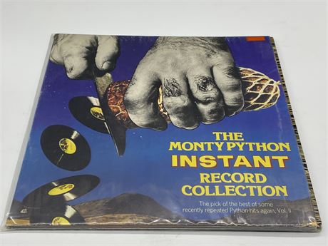 THE MONTY PYTHON - INSTANT / COVER TURNS INTO A LARGE BOX - VG+
