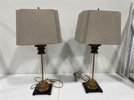 2 DECORATIVE LAMPS