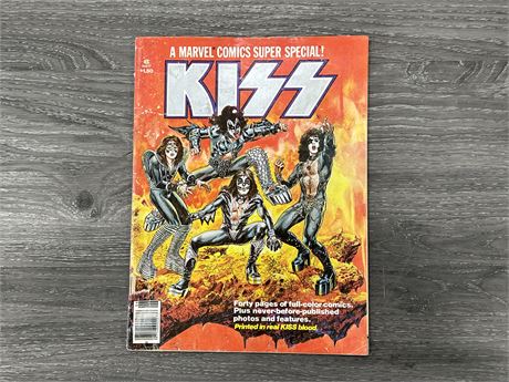 KISS #1 MARVEL SUPER SPECIAL COMIC - FULLY DETACHED COVER