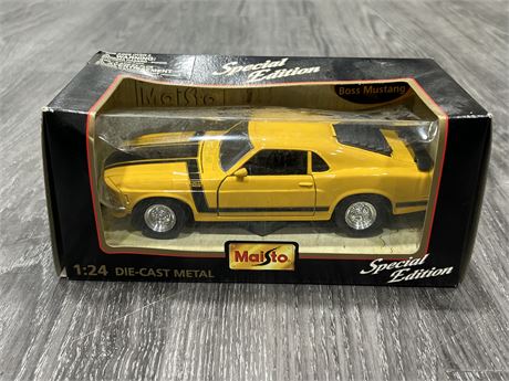 1:24 SCALE DIECAST 1970 MUSTANG IN BOX