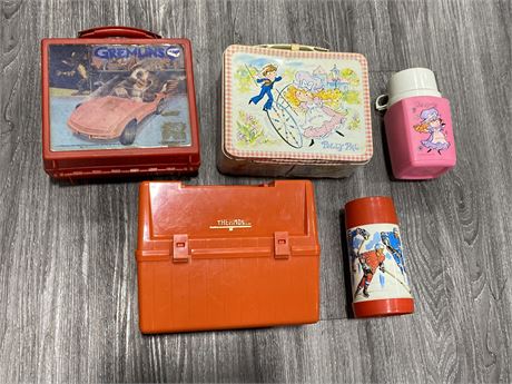 VINTAGE LUNCH BOXES & THERMOS’