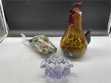 VINTAGE ART GLASS FISH, ROOSTER & PURPLE DISH - ROOSTER IS 11” TALL