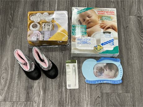 LOT OF NEW BABY PRODUCT