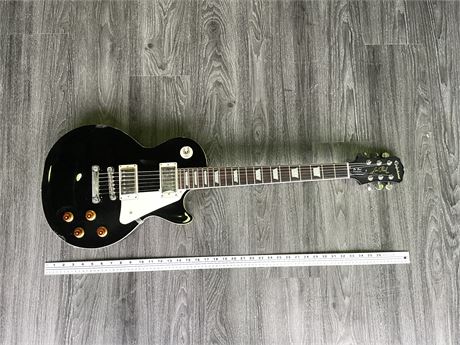 EPIPHONE LES PAUL ELECTRIC GUITAR (SLIGHT CHIPS ON FRONT FRAME)