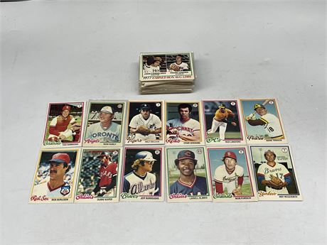 LOT OF 1978 OPC BASEBALL CARDS - HAS SOME DUPLICATES