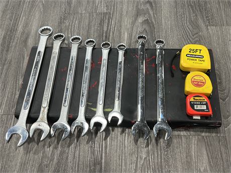 LARGE WRENCH SET W/TAPE MEASURES