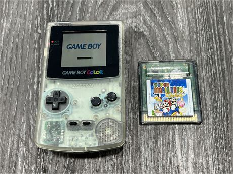 GAMEBOY COLOUR W/SUPER MARIO BROS DELUXE - POWERS UP