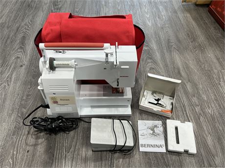 BERNINA ACTIVA 220 SEWING MACHINE W/COVER & ACCESSORIES - GOOD WORKING CONDITION