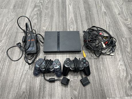 PS2 SLIM COMPLETE & WORKING