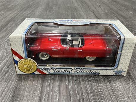 1:18 SCALE FORD THUNDERBIRD 1955 IN BOX