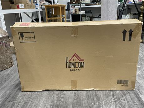 NEW IN BOX HOMCOM 820-177 WALL MOUNT ELECTRIC FIREPLACE
