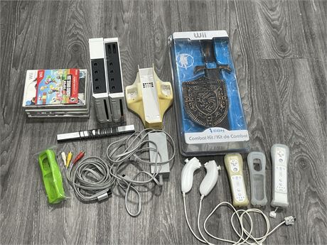 NINTENDO WII W/ CORDS, CONTROLLERS, ACCESSORIES, & GAMES (WORKS)
