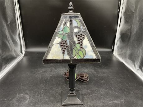 STAINED GLASS LAMP 15 INCHES TALL