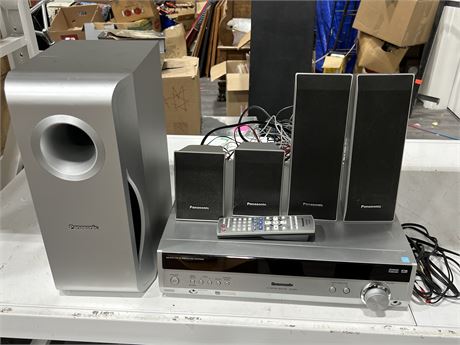 PANASONIC STEREO SYSTEM W/SPEAKERS, REMOTE & WIRING - WORKS