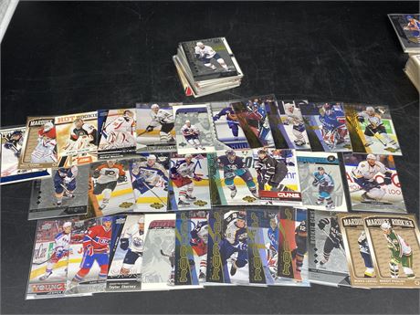 60+ NHL CARDS (Majority young guns)