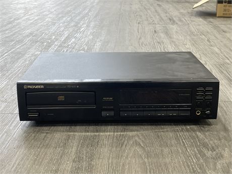 PIONEER PD-103 COMPACT DISC PLAYER