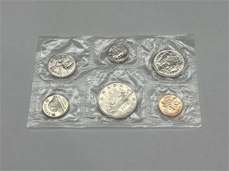 1972 ROYAL CANADIAN MINT COIN SET