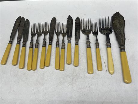 LOT OF 15 H.F & CO CUTLERY