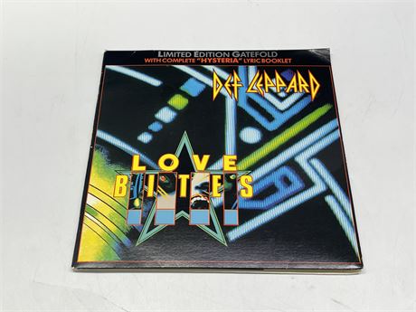 DEF LEPPARD - LOVE BITES OG 1987 GATEFOLD W/ LYRIC BOOK 45 RPM - EXCELLENT (E)